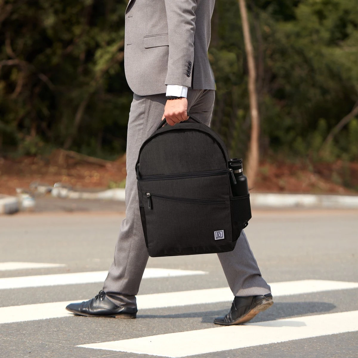 Brisby 4 Laags Geïsoleerde Koeltas Rugzak - 25 Liter - Met Handige Vakken Voor Bestek En Essentials - Waterafstotend Materiaal - Zwart - Afbeelding 5