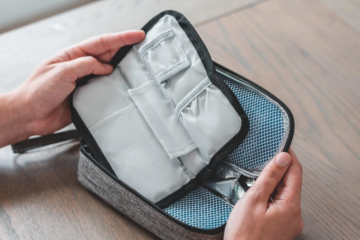 Smart Cool'R Diabetes Tas - Diabetes Etui - Insuline Koeltas - Insuline Etui - Diabetes Tasje - Medische Koeltas Voor Insulinespuit Met 2 Ice Packs Voor Optimale Temperatuur - Afbeelding 5